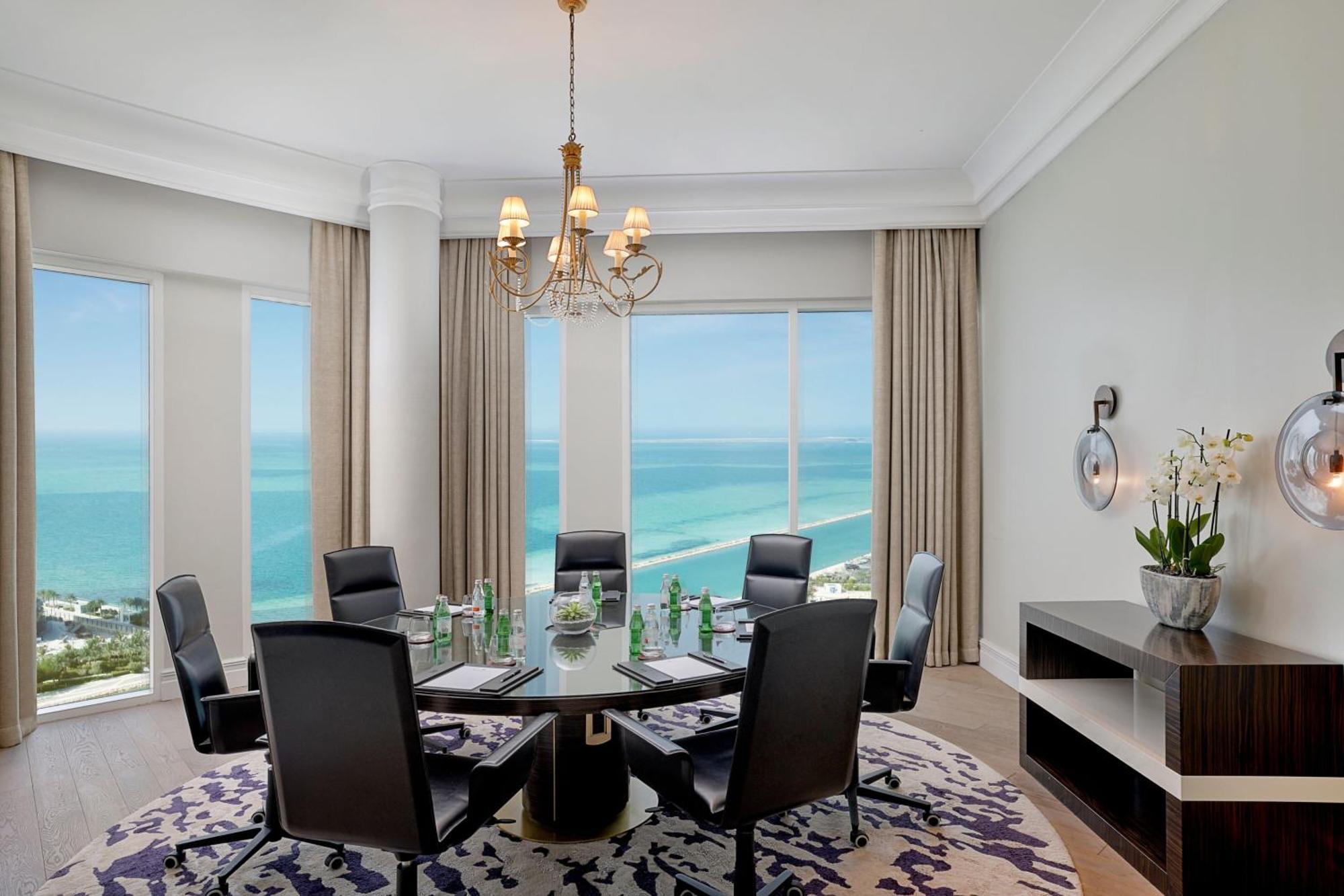 The Ritz-Carlton, Doha Hotel Luaran gambar Boardroom