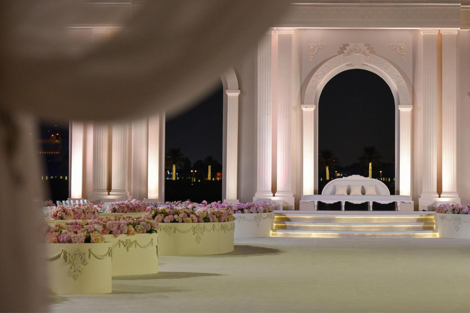 The Ritz-Carlton, Doha Hotel Luaran gambar The interior of the Al-Jalaal Palace