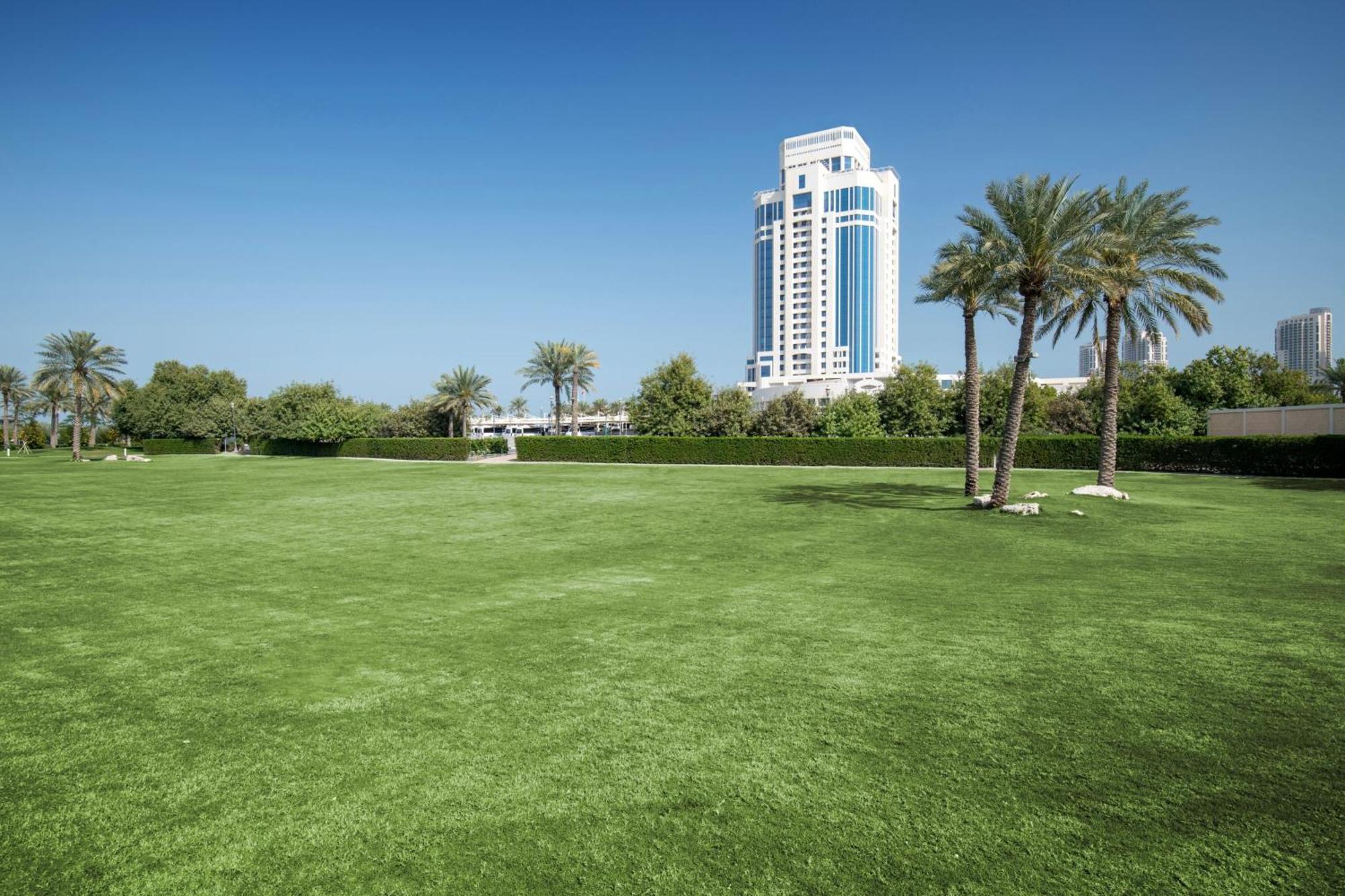 The Ritz-Carlton, Doha Hotel Luaran gambar Dubai Polo & Equestrian Club